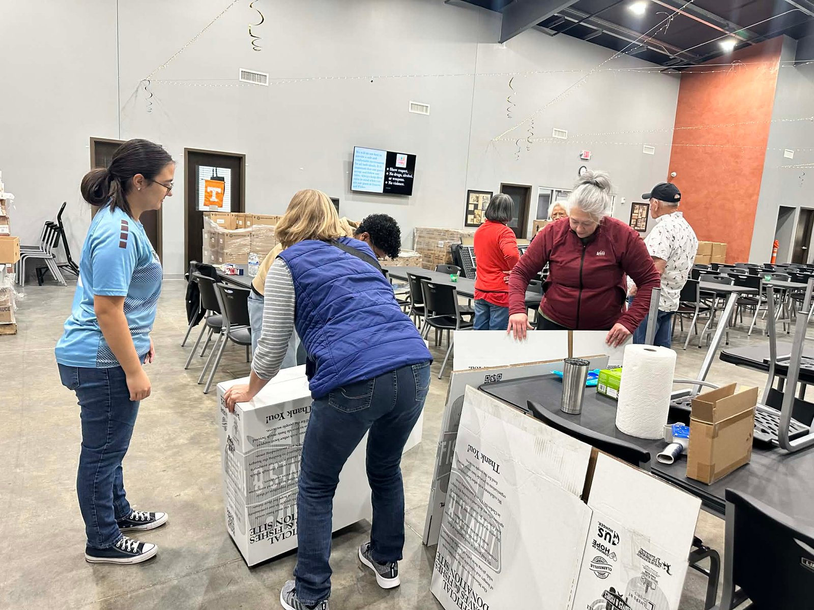 Bayanihan Volunteers at Loaves and Fishes - February 2026 Photo 8